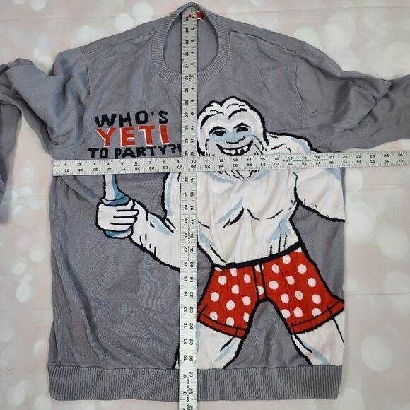 Target Christmas Yeti Sweater XL - Picture 9 of 9